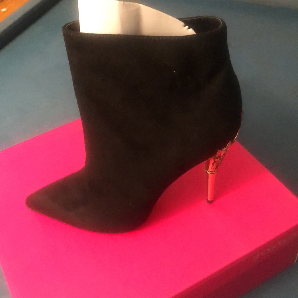 Shoedazzle heels